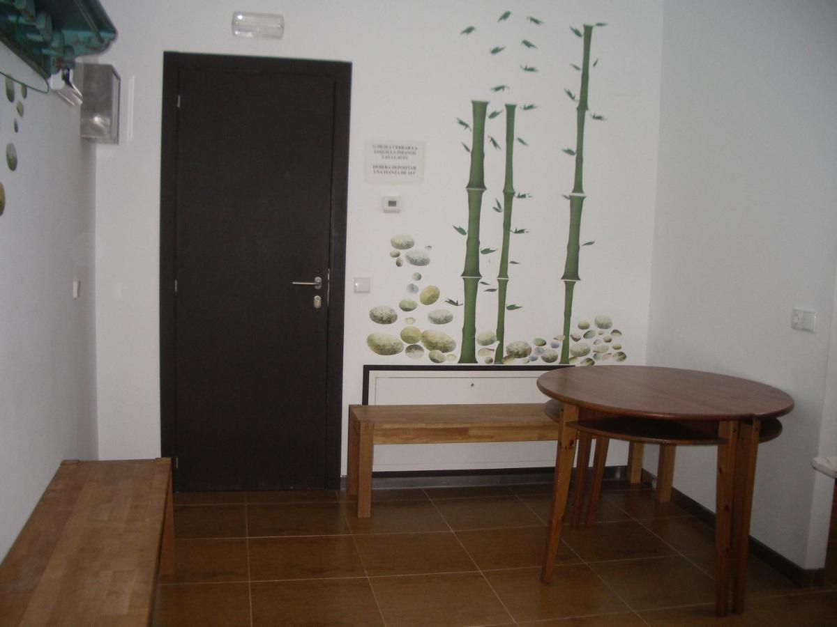 Hostel El Castillo Ариньон Экстерьер фото