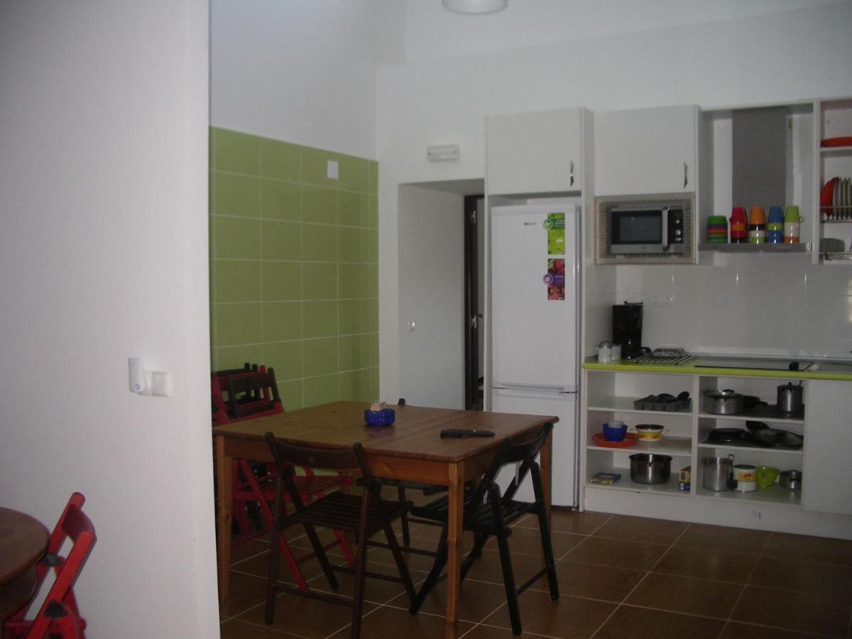 Hostel El Castillo Ариньон Экстерьер фото