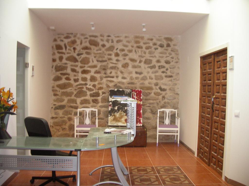 Hostel El Castillo Ариньон Экстерьер фото