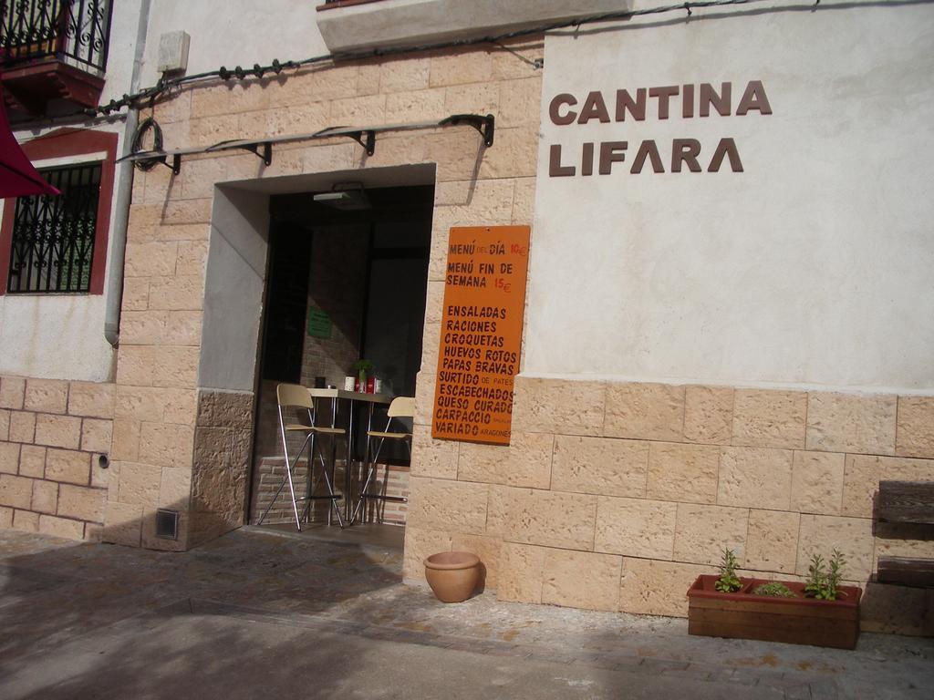 Hostel El Castillo Ариньон Экстерьер фото